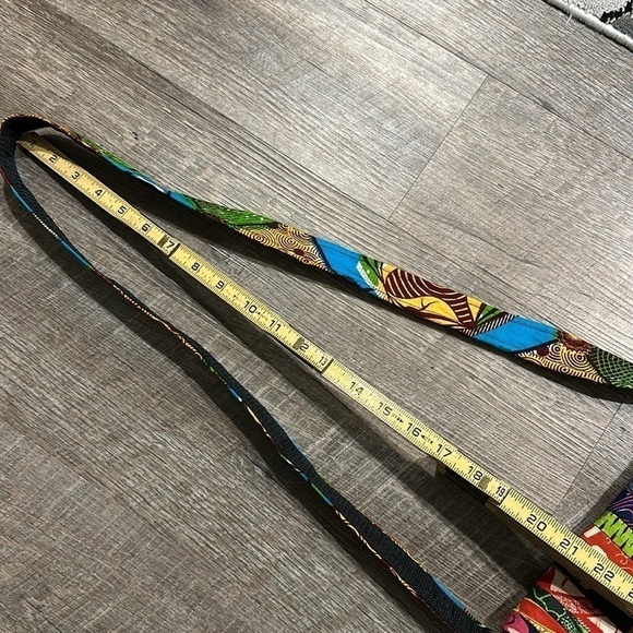 Handcrafted multicolor hand dyed quilted fabric, shoulder bag, West Africa - Picture 3 of 8